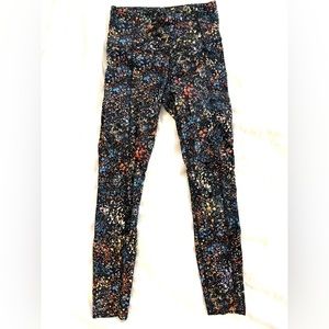 Lululemon Leggings - size 4 , 25’ length
